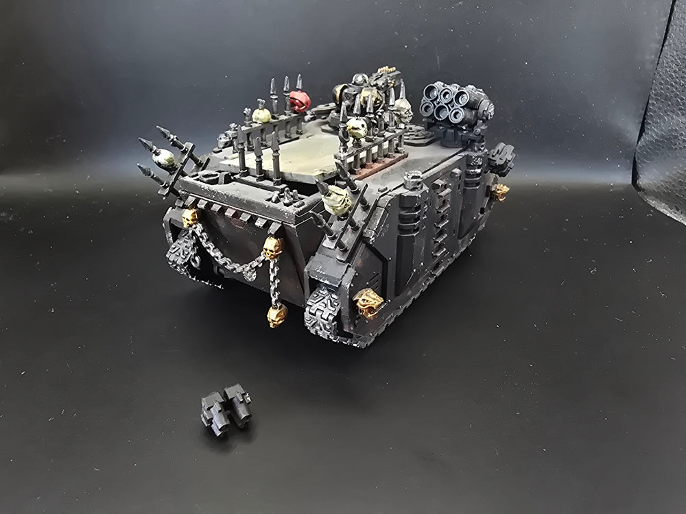 UM 1608 Chaos Space Marines chaos rhino