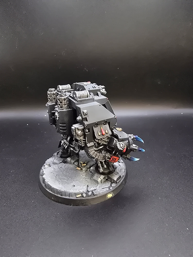 UM 682 Space Marines Venerable Dreadnought
