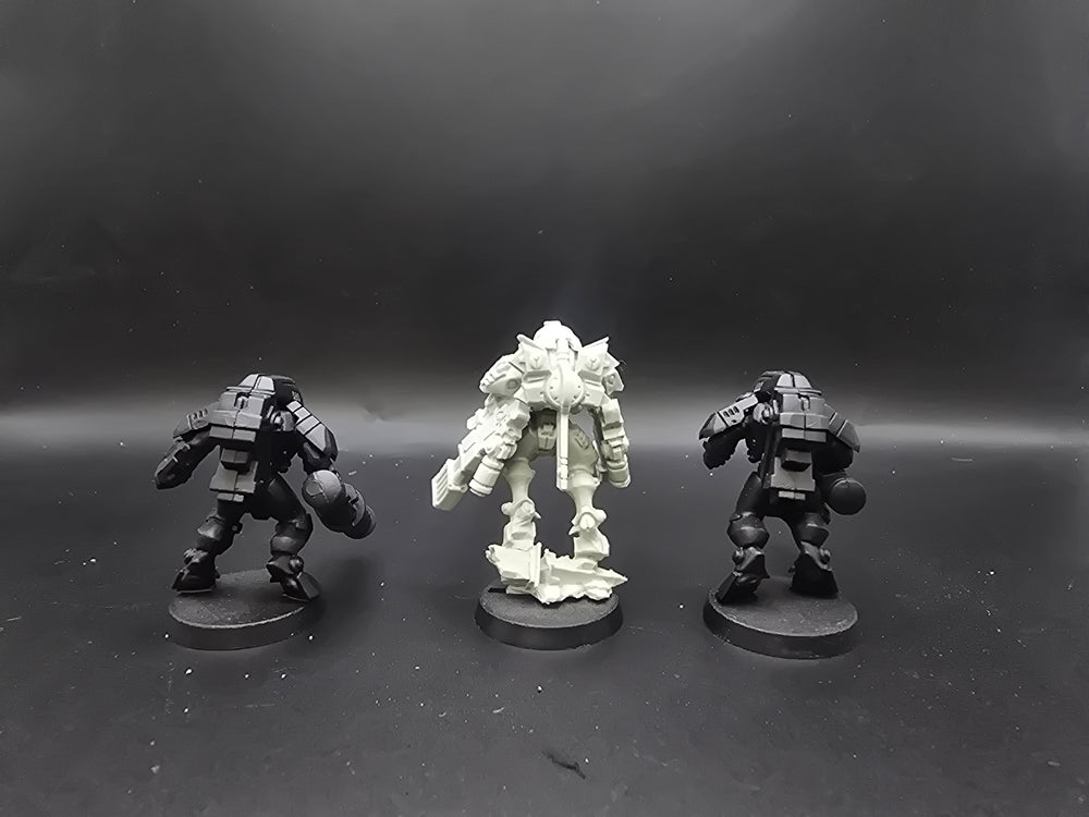 UM 1288 T'au Empire Stealth Battlesuits