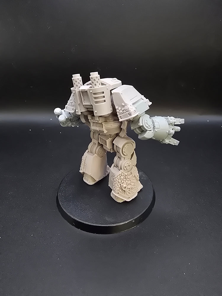 UM 671 Adeptus Astartes Contemptor Dreadnought